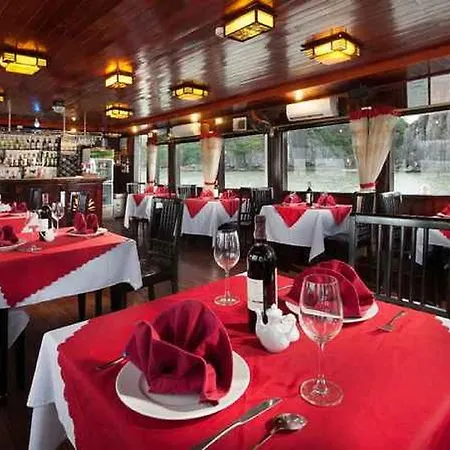 Fantasea Imperial Cruise Hotel
